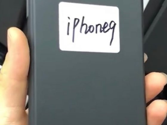 iPhone 9 手机壳出现, 竖向闪光灯意味着刘海屏 ?